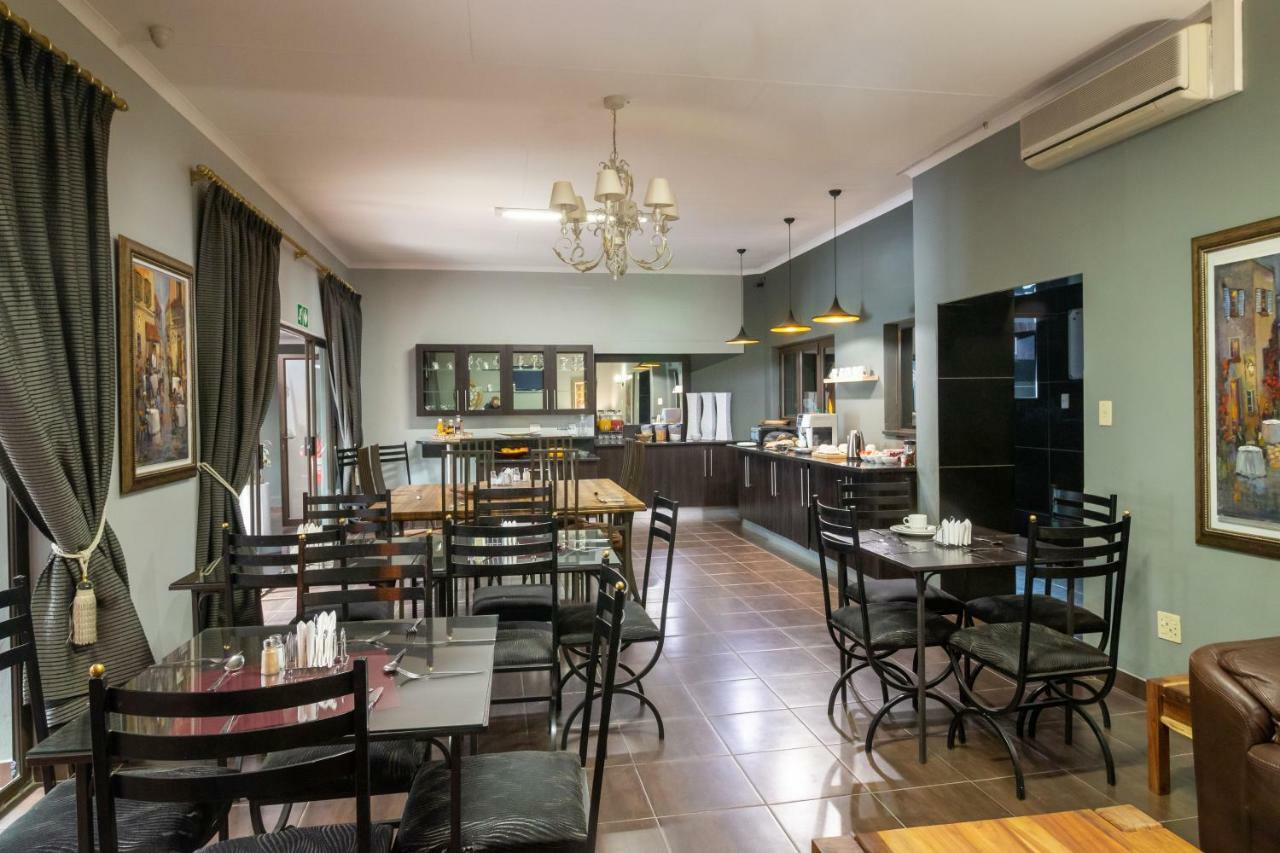Lala Dene Lodge Bloemfontein Exterior photo